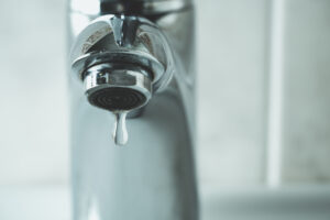 Why Is My Sink Leaking? - 1st Choice Plumbing, Flood & Restoration